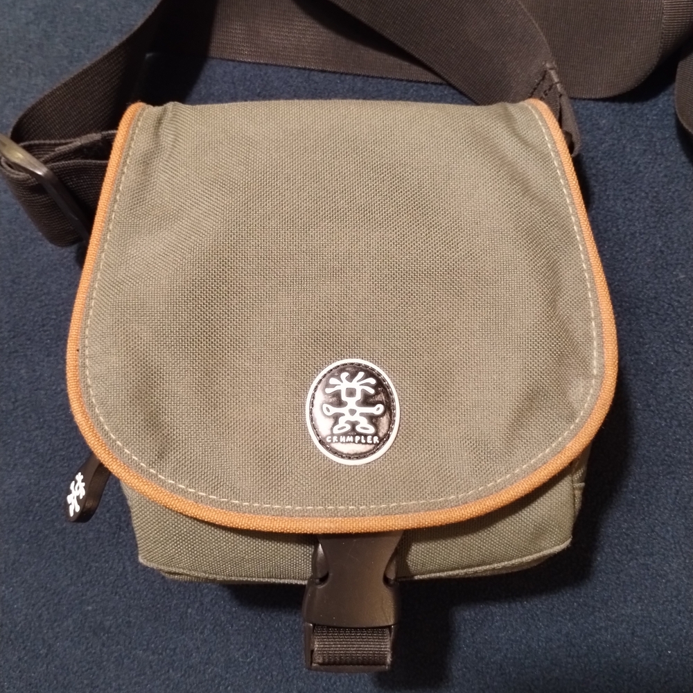 Crumpler Snauros Crossbody Camera/Electronics Bag